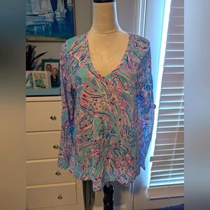 Lilly Pulitzer V-Neck Top large